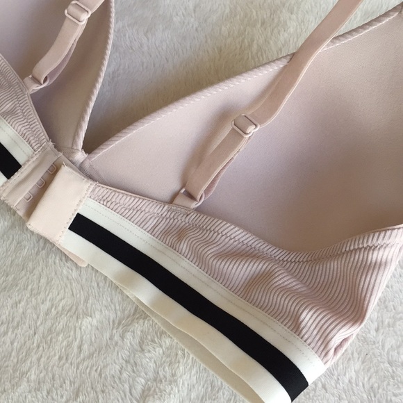 light fit triangle push up bra by H&M - Picture 4 of 8
